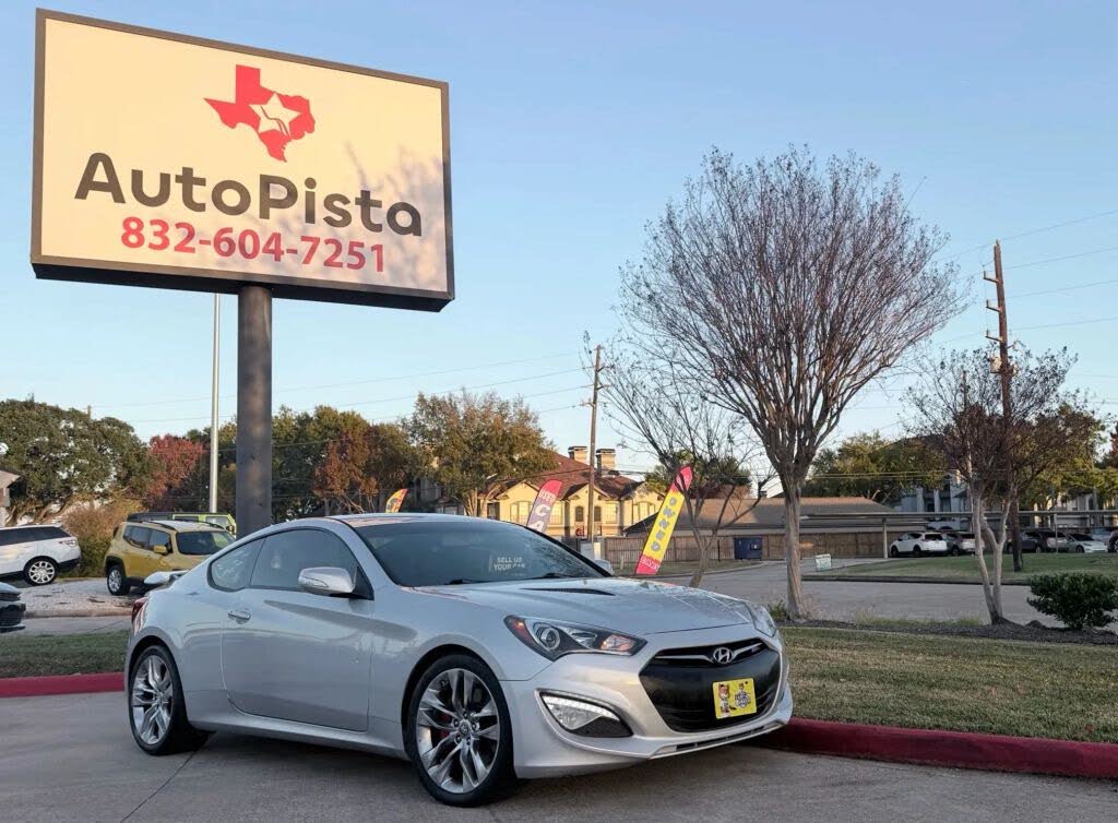 2015 Hyundai Genesis Coupe 3.8 Ultimate RWD