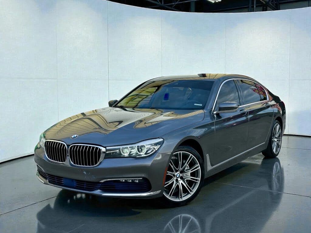 2016 BMW 7 Series 740i RWD