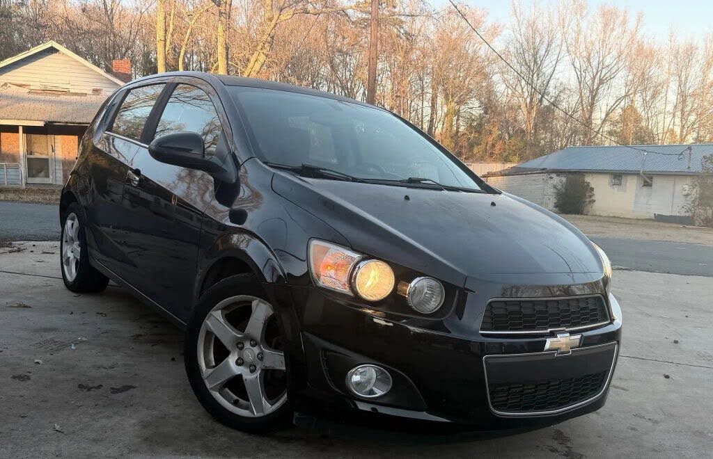2016 Chevrolet Sonic LTZ Hatchback FWD