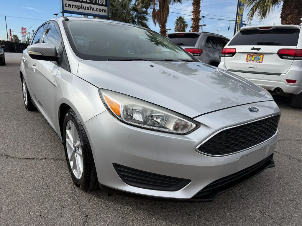 2016 Ford Focus SE Hatchback