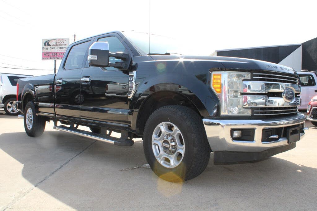 2017 Ford F-250 Super Duty Lariat Crew Cab LB