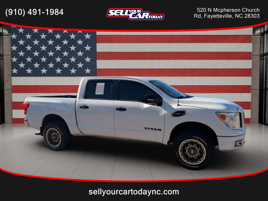 2017 Nissan Titan SV Crew Cab 4WD