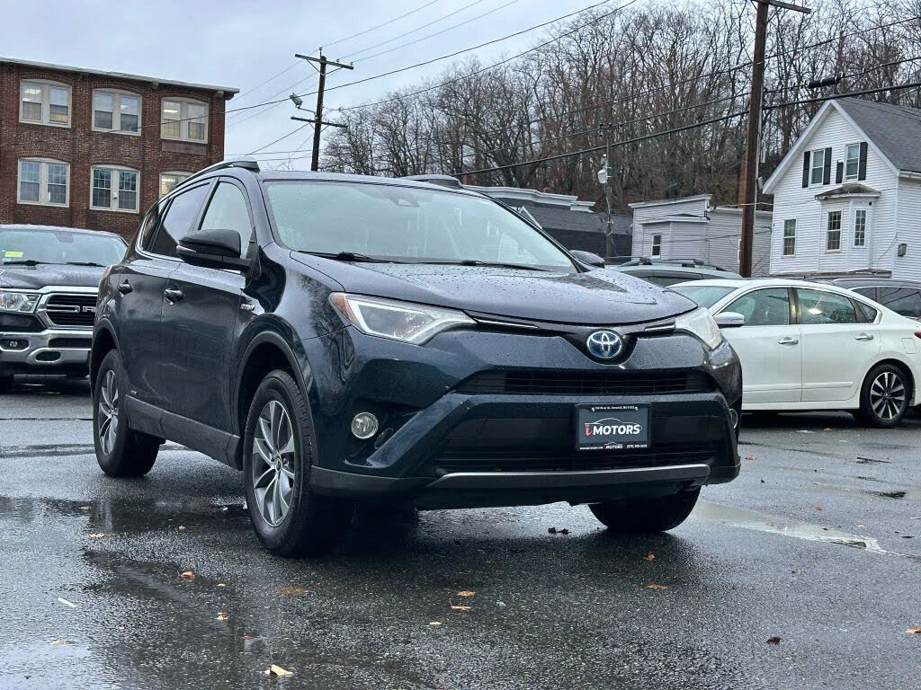 2017 Toyota RAV4 Hybrid XLE AWD