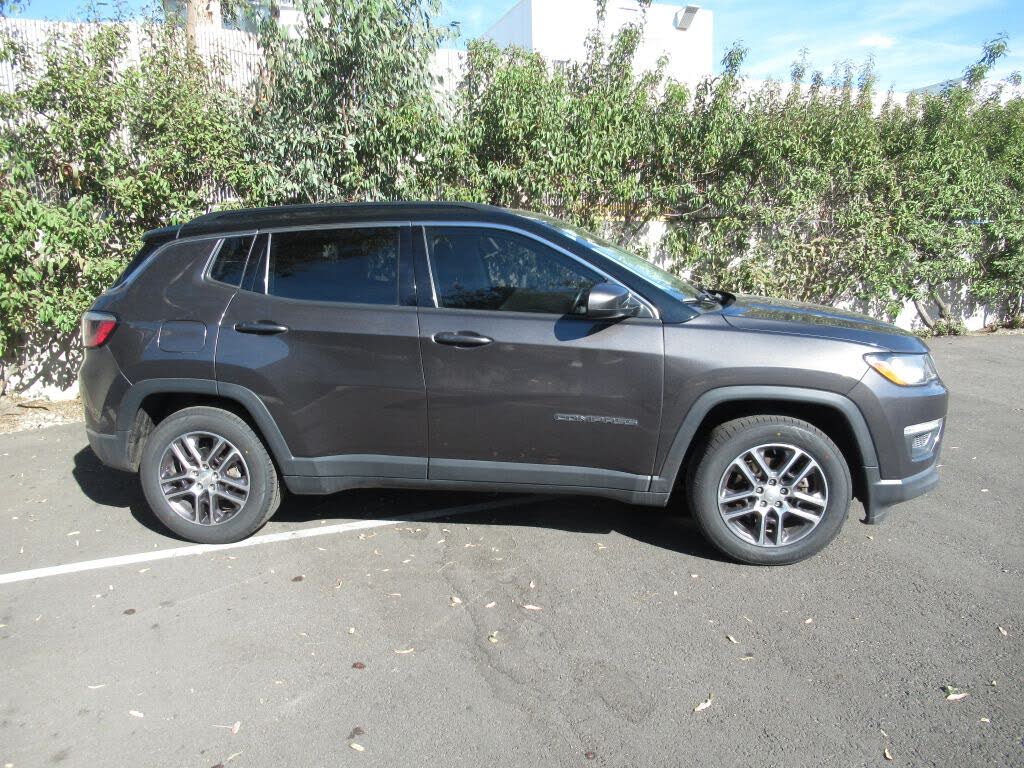 2018 Jeep Compass Latitude FWD