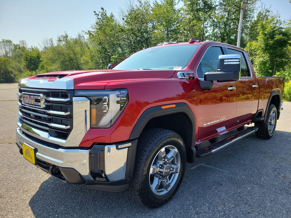 2025 GMC Sierra 3500HD SLT Crew Cab 4WD
