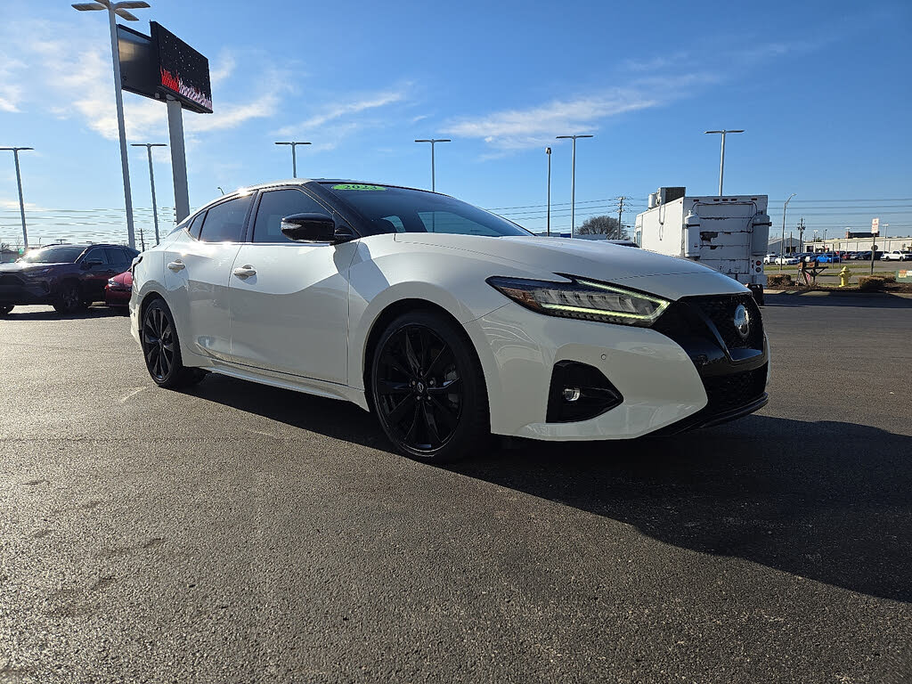 2023 Nissan Maxima SR FWD