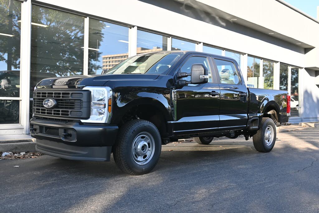 2026 Ford F-250 Super Duty XL Crew Cab 4WD