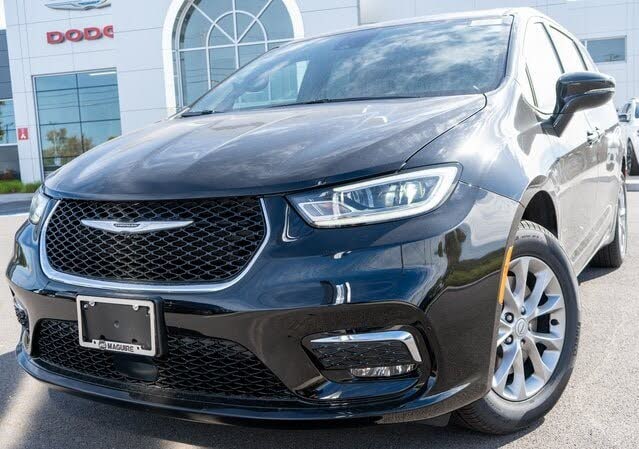 2026 Chrysler Pacifica Select AWD