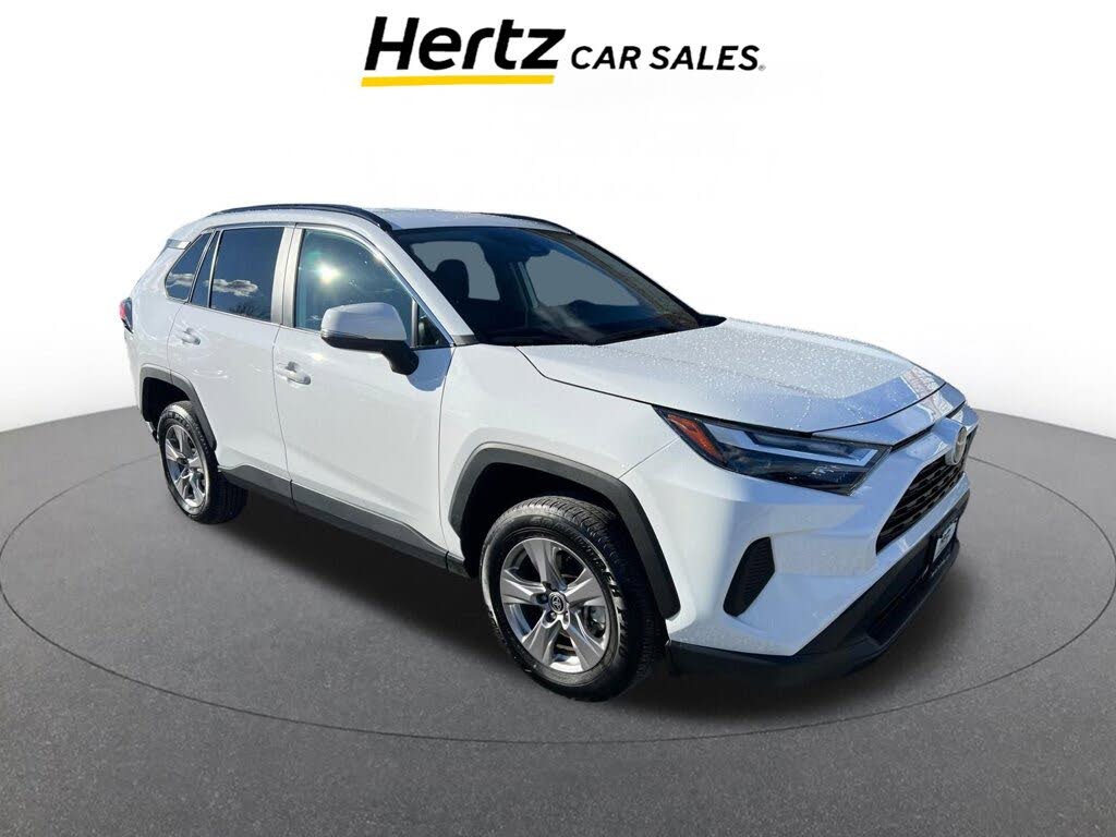 2025 Toyota RAV4 XLE FWD