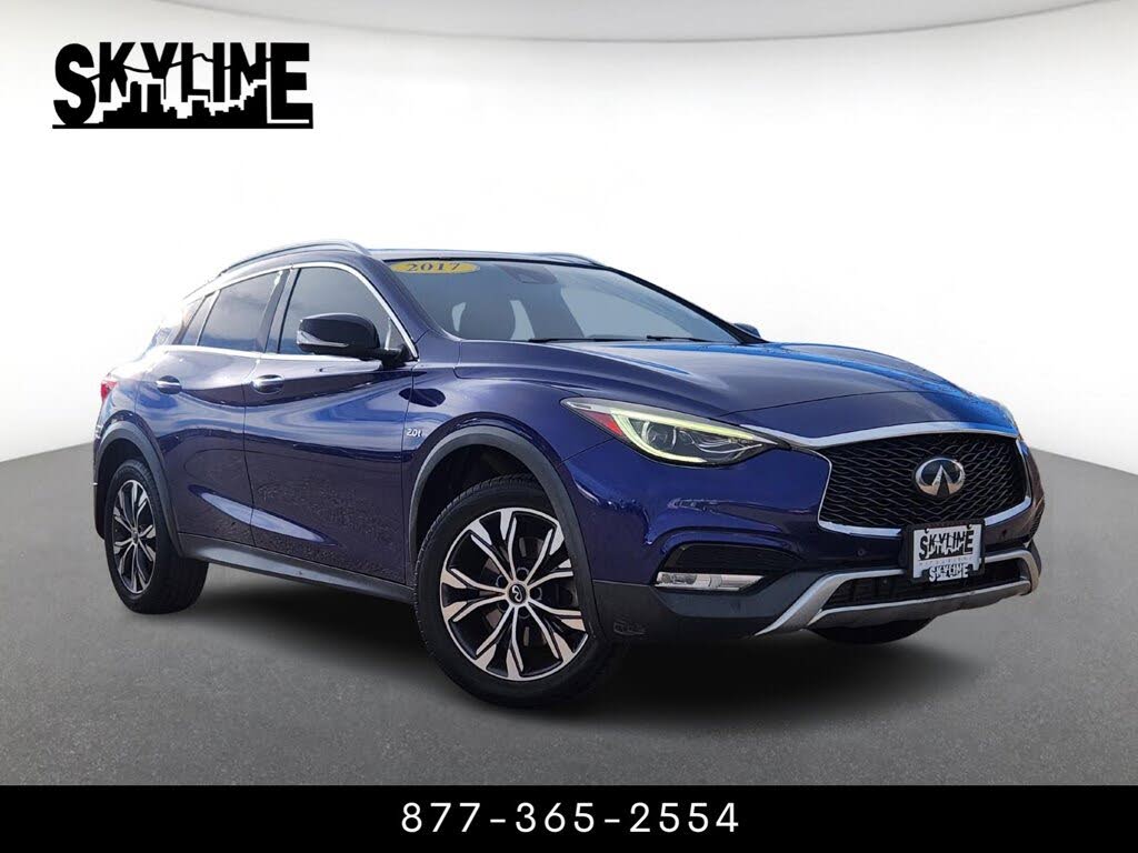 2017 INFINITI QX30 Premium AWD