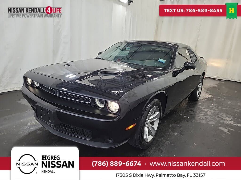 2021 Dodge Challenger SXT RWD