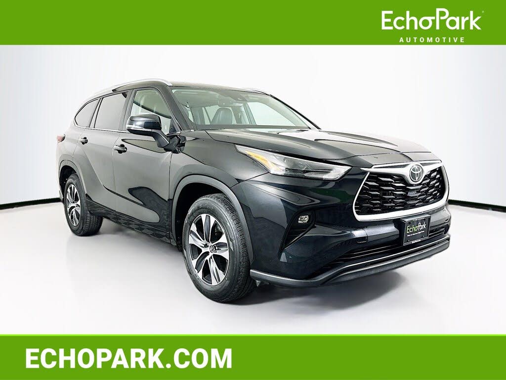 2024 Toyota Highlander XLE FWD