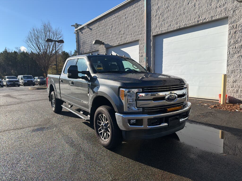 2017 Ford F-250 Super Duty Lariat Crew Cab 4WD