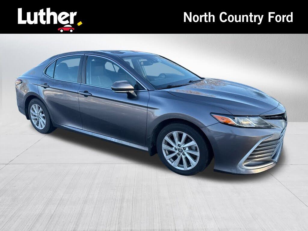 2022 Toyota Camry LE FWD