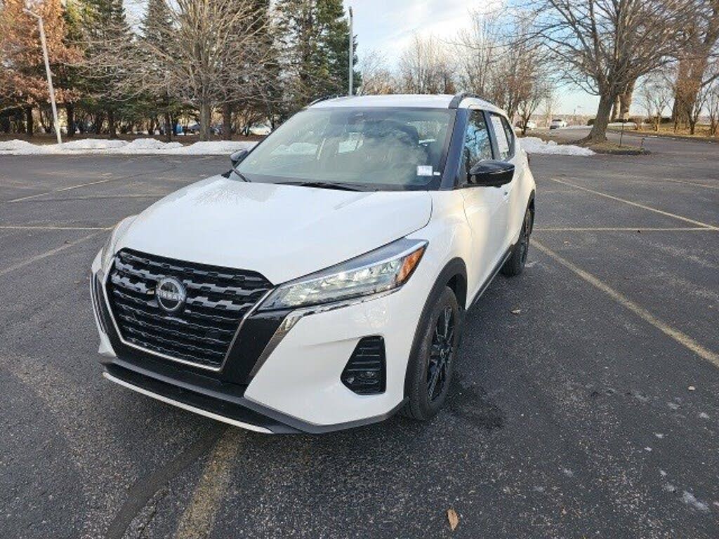 2024 Nissan Kicks SR FWD
