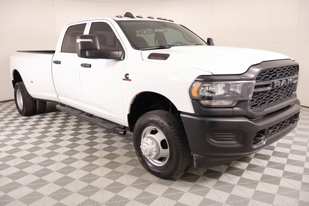 2024 RAM 3500 Tradesman Crew Cab LB DRW 4WD
