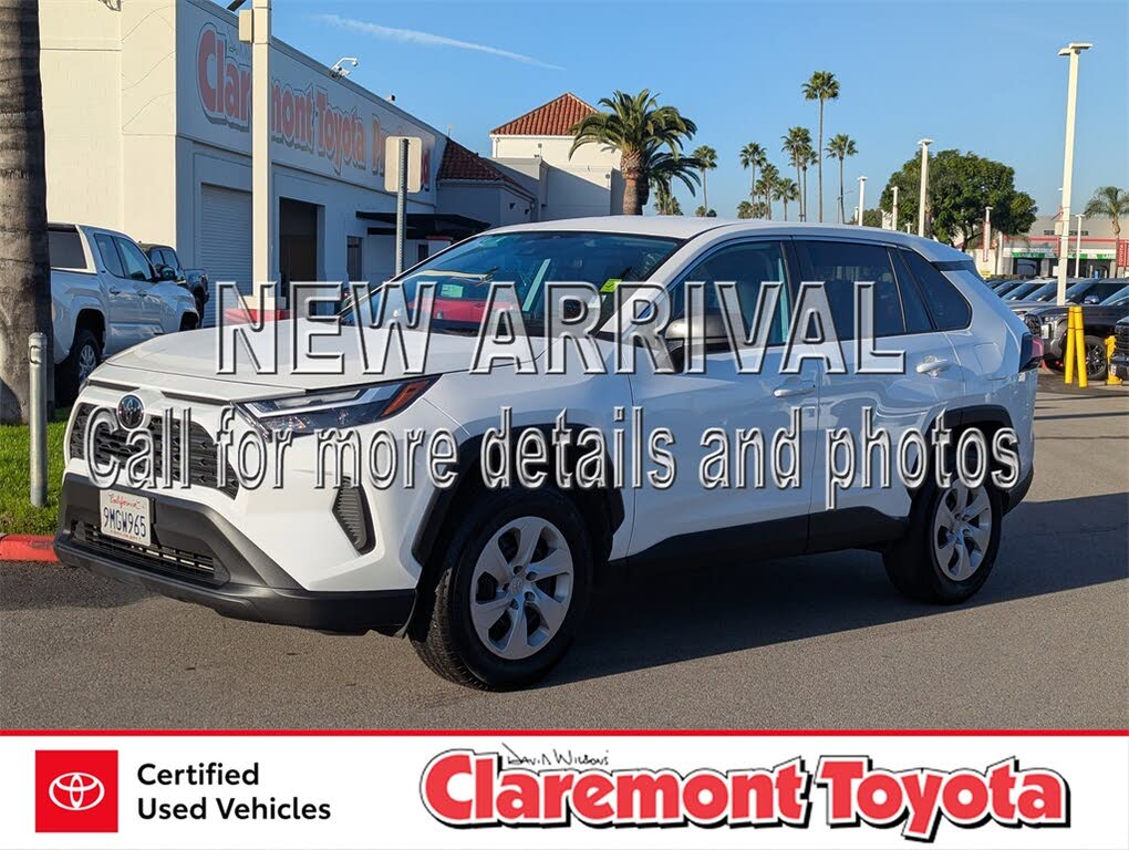 2024 Toyota RAV4 LE AWD