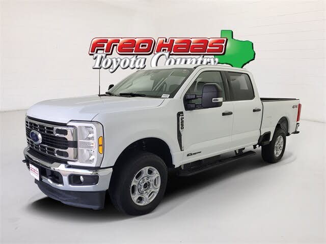 2025 Ford F-250 Super Duty XLT Crew Cab 4WD