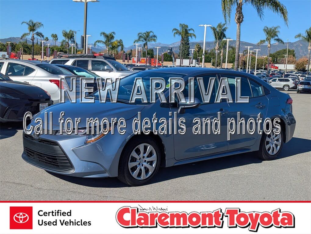 2025 Toyota Corolla LE FWD
