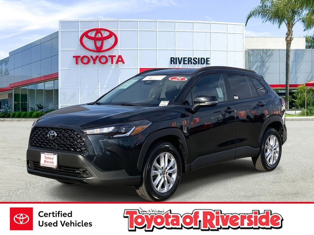 2025 Toyota Corolla Cross LE FWD