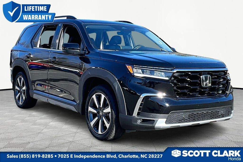 2024 Honda Pilot Touring FWD