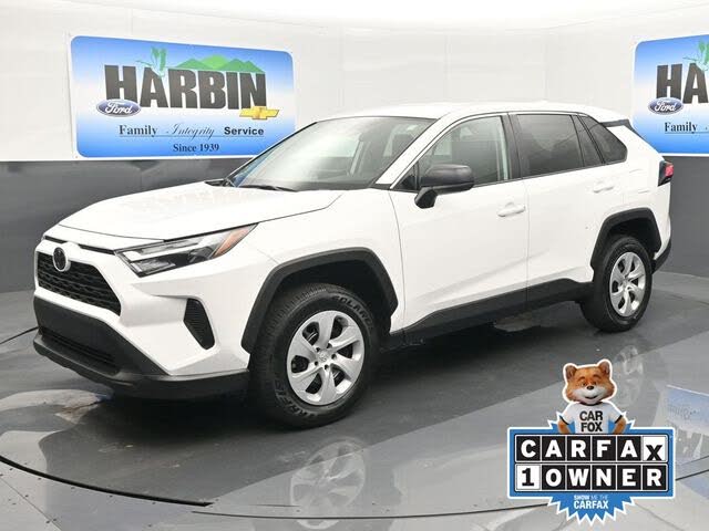 2024 Toyota RAV4 LE FWD