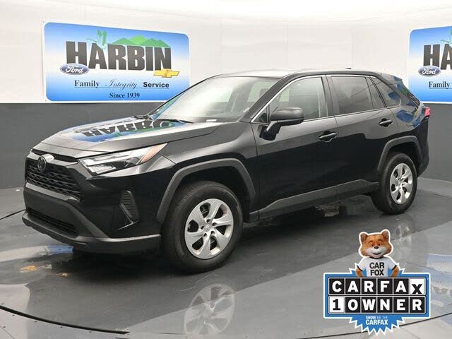 2024 Toyota RAV4 LE FWD