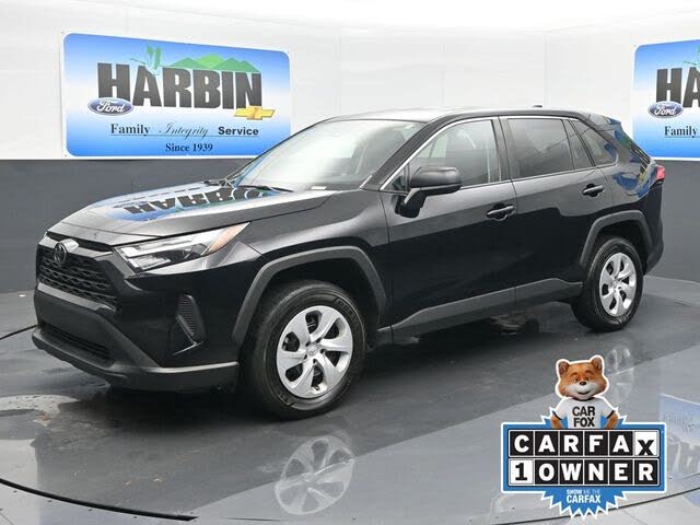 2024 Toyota RAV4 LE FWD