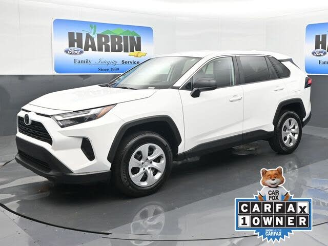2024 Toyota RAV4 LE FWD