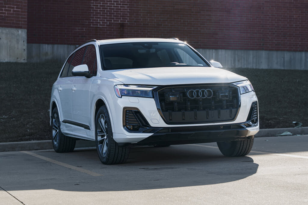 2025 Audi Q7 quattro Premium 45 TFSI