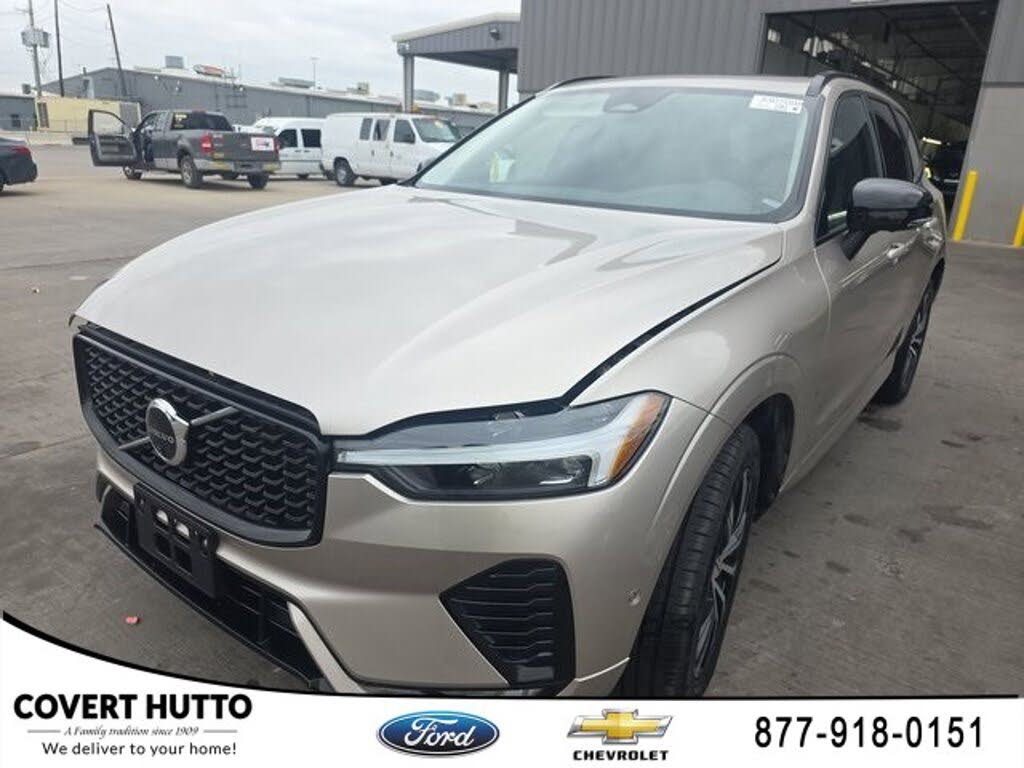 2025 Volvo XC60 B5 Plus Dark Theme AWD