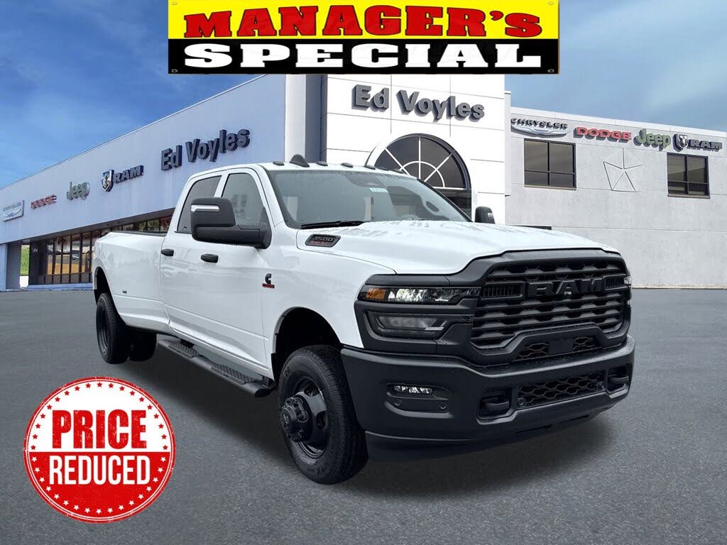 2026 RAM 3500 Tradesman Crew Cab LB DRW 4WD