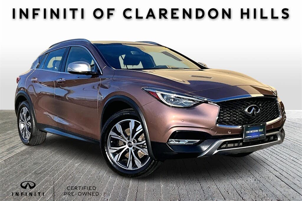 2017 INFINITI QX30 Premium AWD