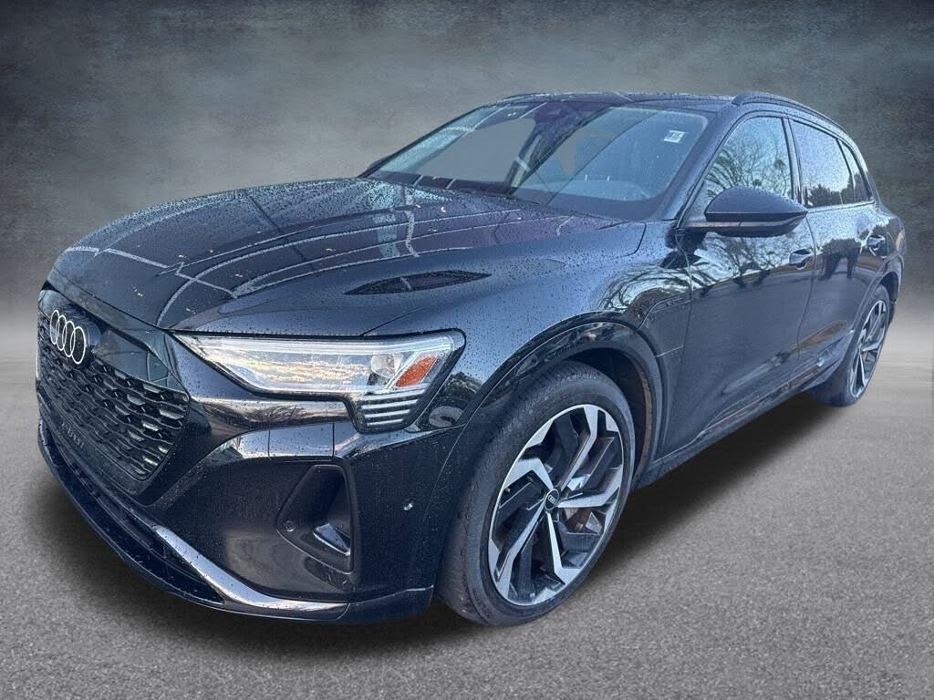 2024 Audi Q8 e-tron quattro Premium Plus AWD