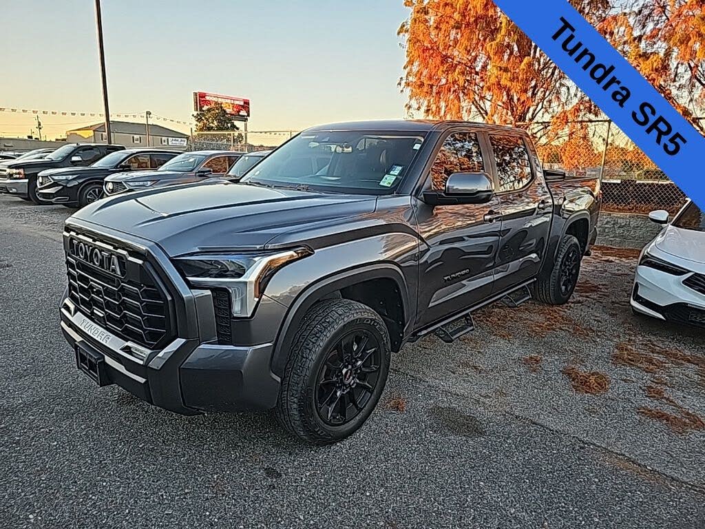 2024 Toyota Tundra SR5 CrewMax Cab 4WD