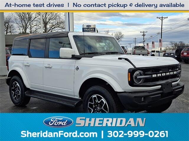 2025 Ford Bronco Outer Banks 4-Door 4WD