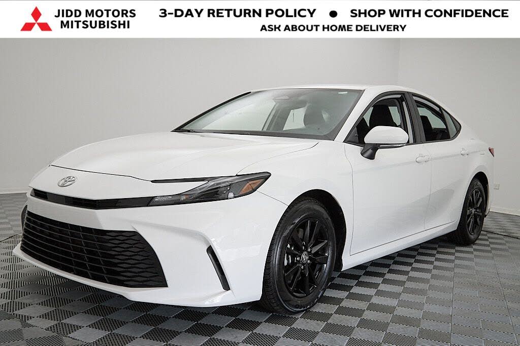2025 Toyota Camry LE FWD