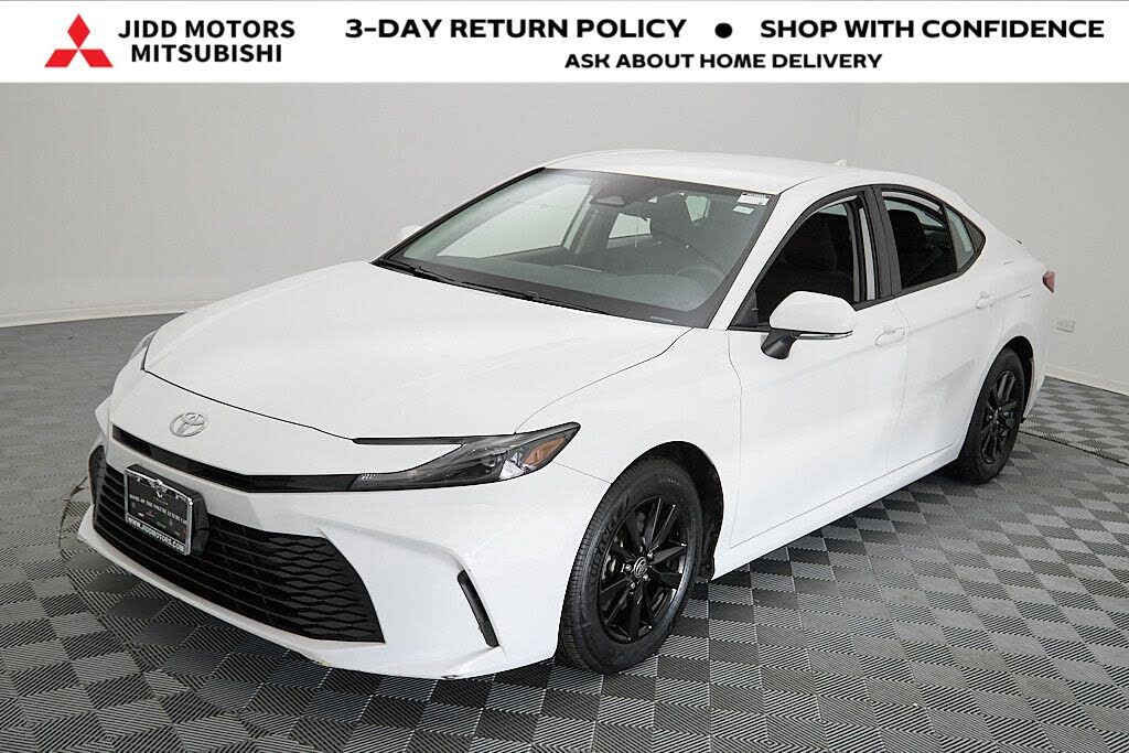 2025 Toyota Camry LE FWD