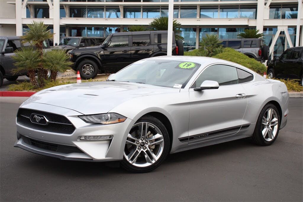 2019 Ford Mustang EcoBoost Premium Coupe RWD