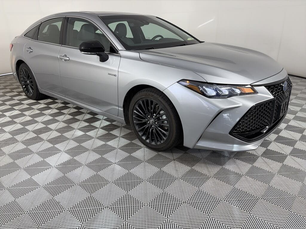 2019 Toyota Avalon Hybrid XSE FWD