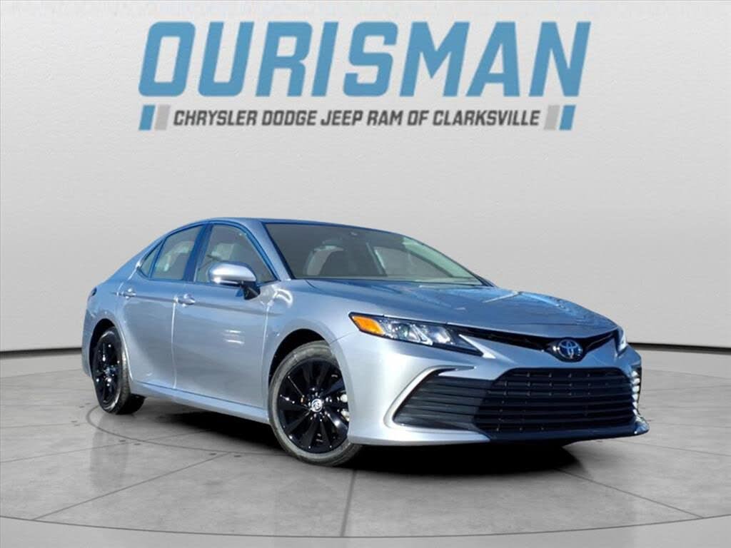 2024 Toyota Camry LE FWD