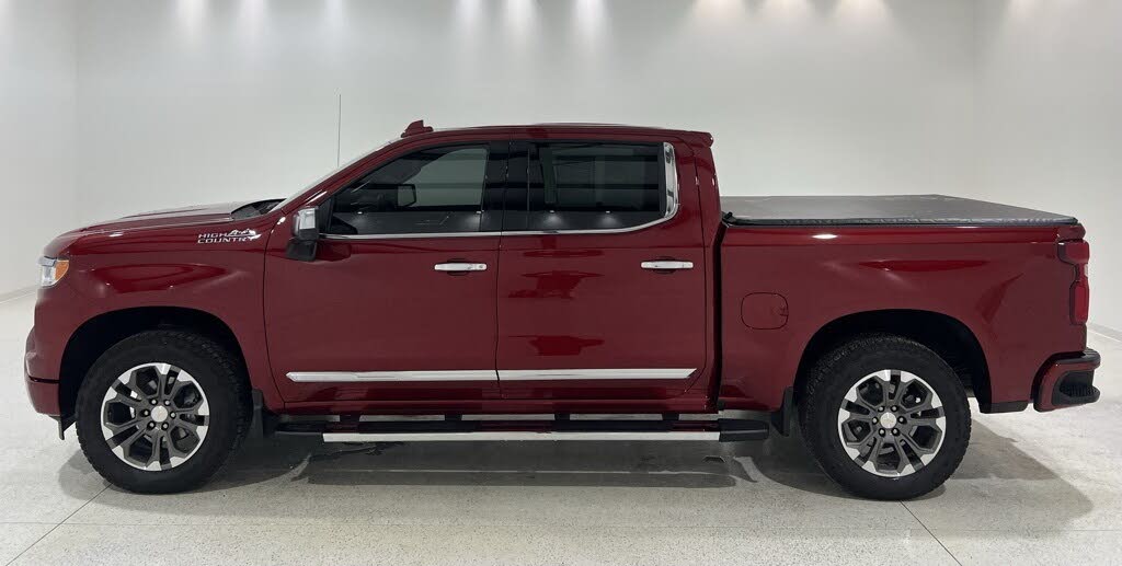 2025 Chevrolet Silverado 1500 High Country Crew Cab 4WD