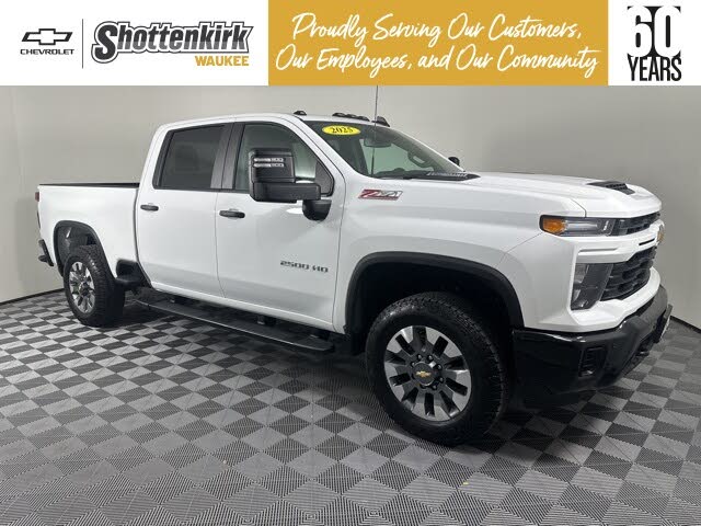 2025 Chevrolet Silverado 2500HD Custom Crew Cab 4WD