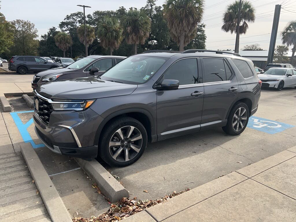 2025 Honda Pilot Touring FWD