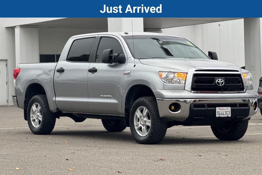 2010 Toyota Tundra Tundra-Grade CrewMax 5.7L 4WD