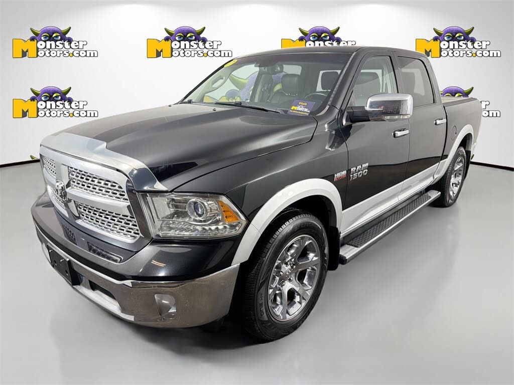 2017 RAM 1500 Laramie Crew Cab 4WD