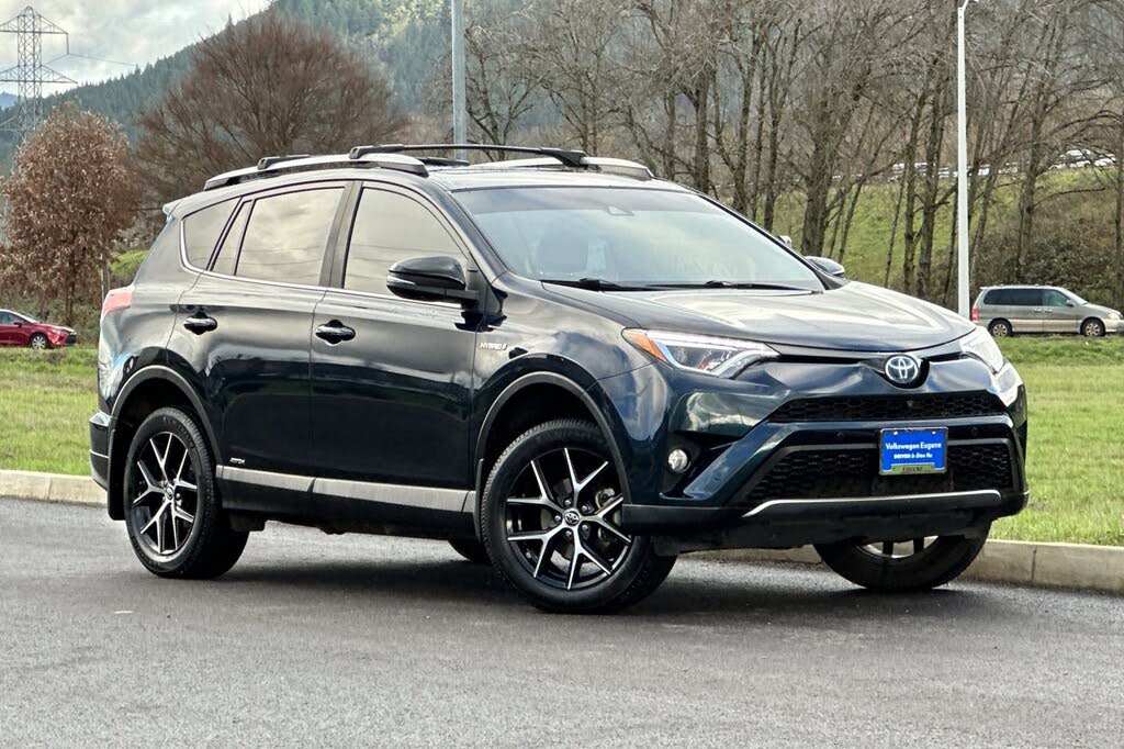 2017 Toyota RAV4 Hybrid SE AWD