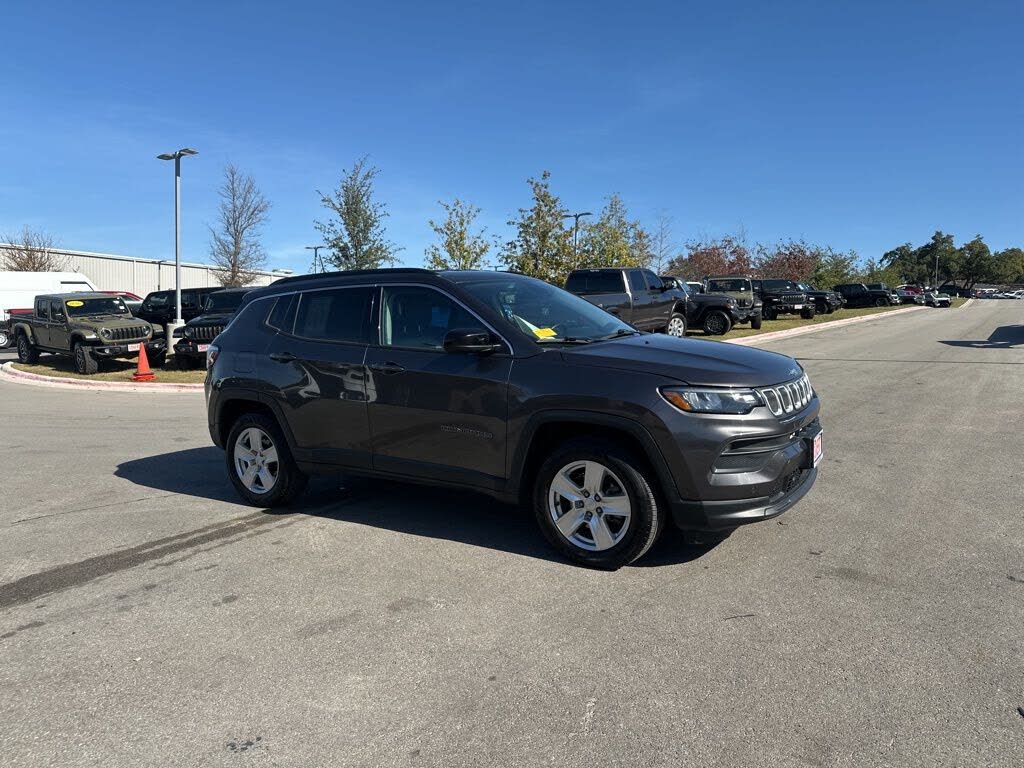 2022 Jeep Compass Latitude 4WD