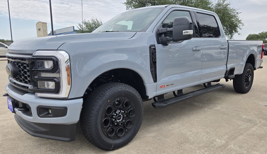 2025 Ford F-350 Super Duty Lariat Crew Cab 4WD