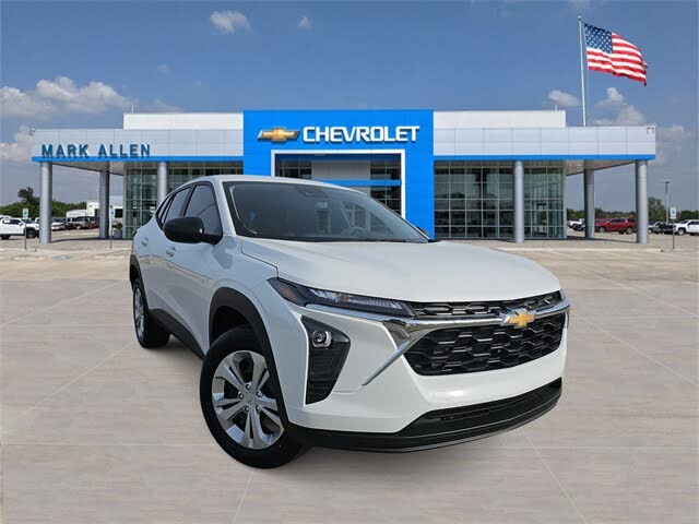 2026 Chevrolet Trax LS FWD